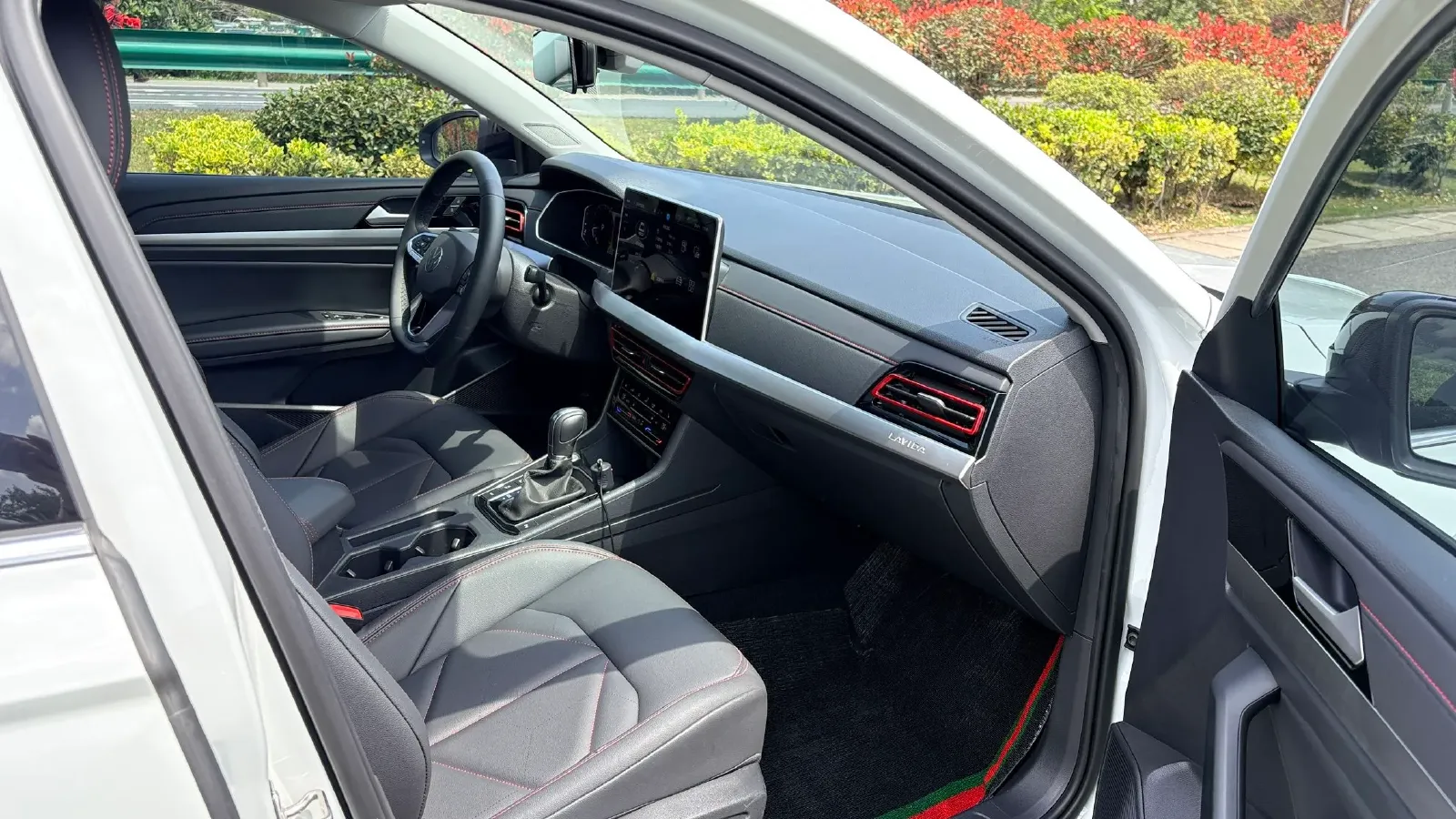 2024 Volkswagen Lavida 1.5T 160HP L4 7DCT,autocango,china used car exporter,china ev exporter,chinese used car exporter,chinese used ev exporter