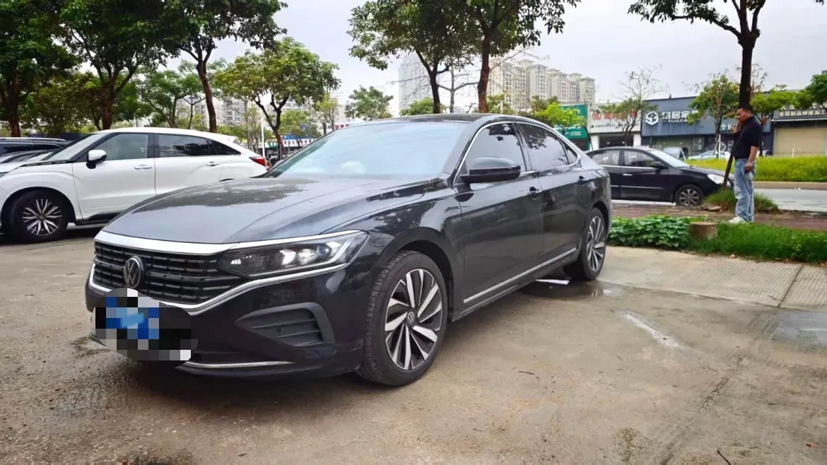2024 Volkswagen Passat 2.0T 186HP L4 7DCT,autocango,china used car exporter,china ev exporter,chinese used car exporter,chinese used ev exporter