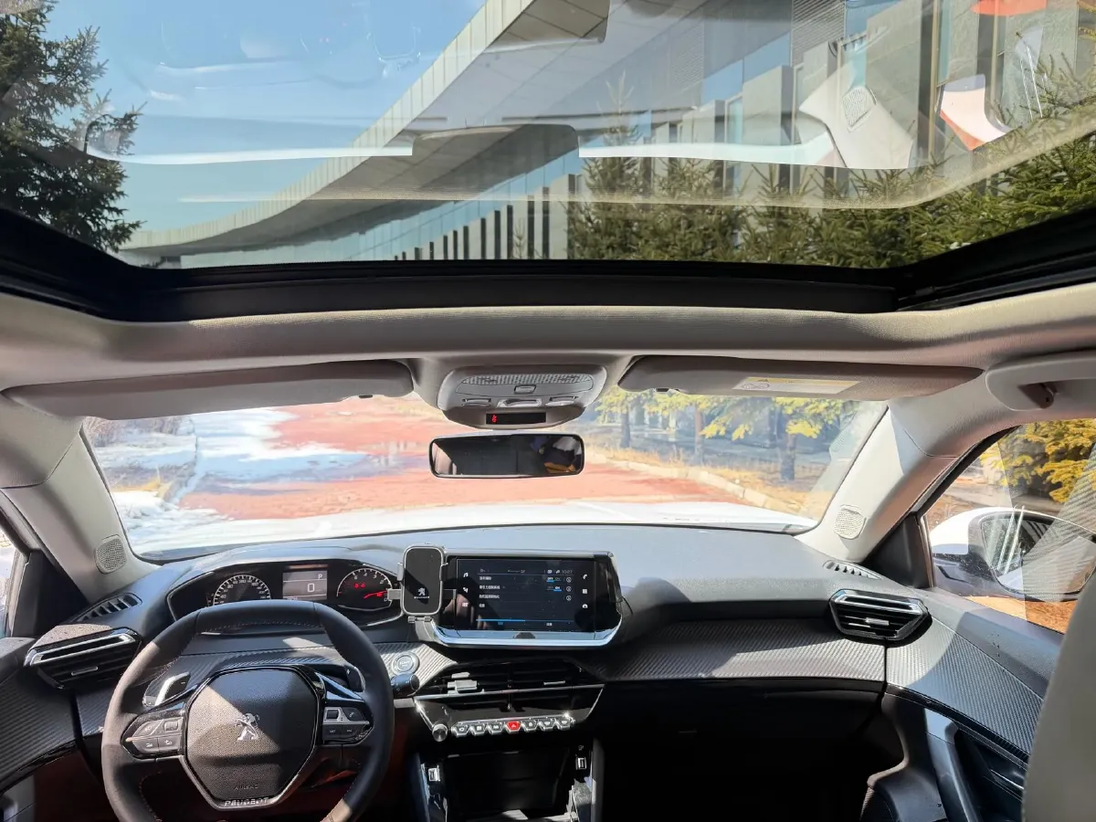 2022 Peugeot 2008 1.2T 136HP L3 6DCT,autocango,china used car exporter,china ev exporter,chinese used car exporter,chinese used ev exporter