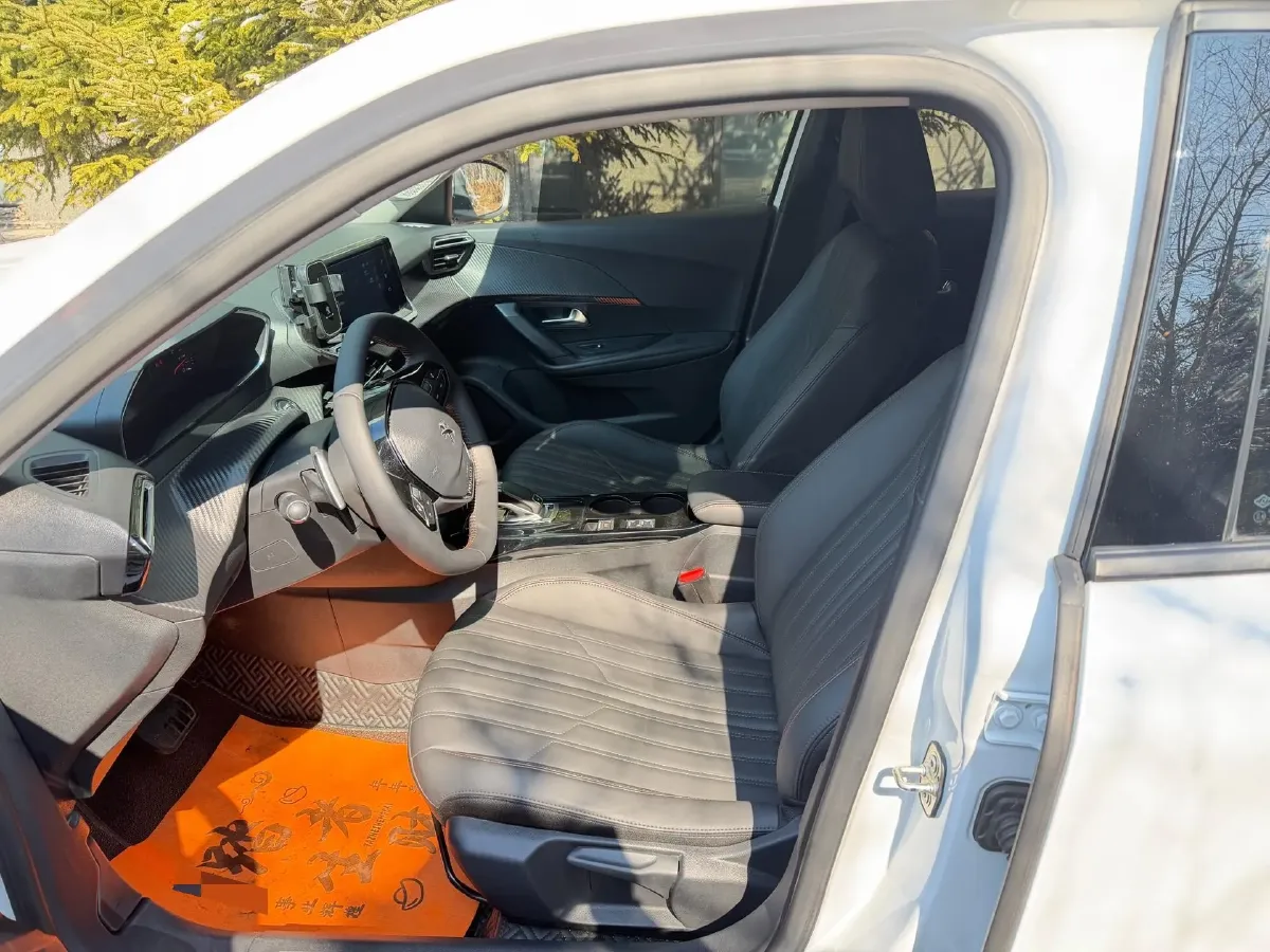 2022 Peugeot 2008 1.2T 136HP L3 6DCT,autocango,china used car exporter,china ev exporter,chinese used car exporter,chinese used ev exporter