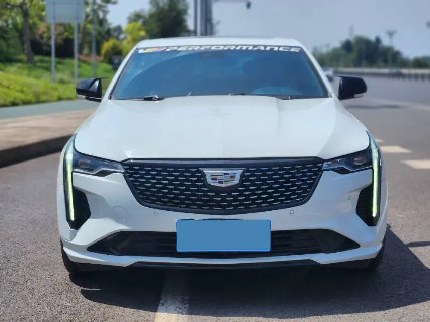 2021 Cadillac CT4 2.0T 237HP L4 8AT,autocango,china used car exporter,china ev exporter,chinese used car exporter,chinese used ev exporter