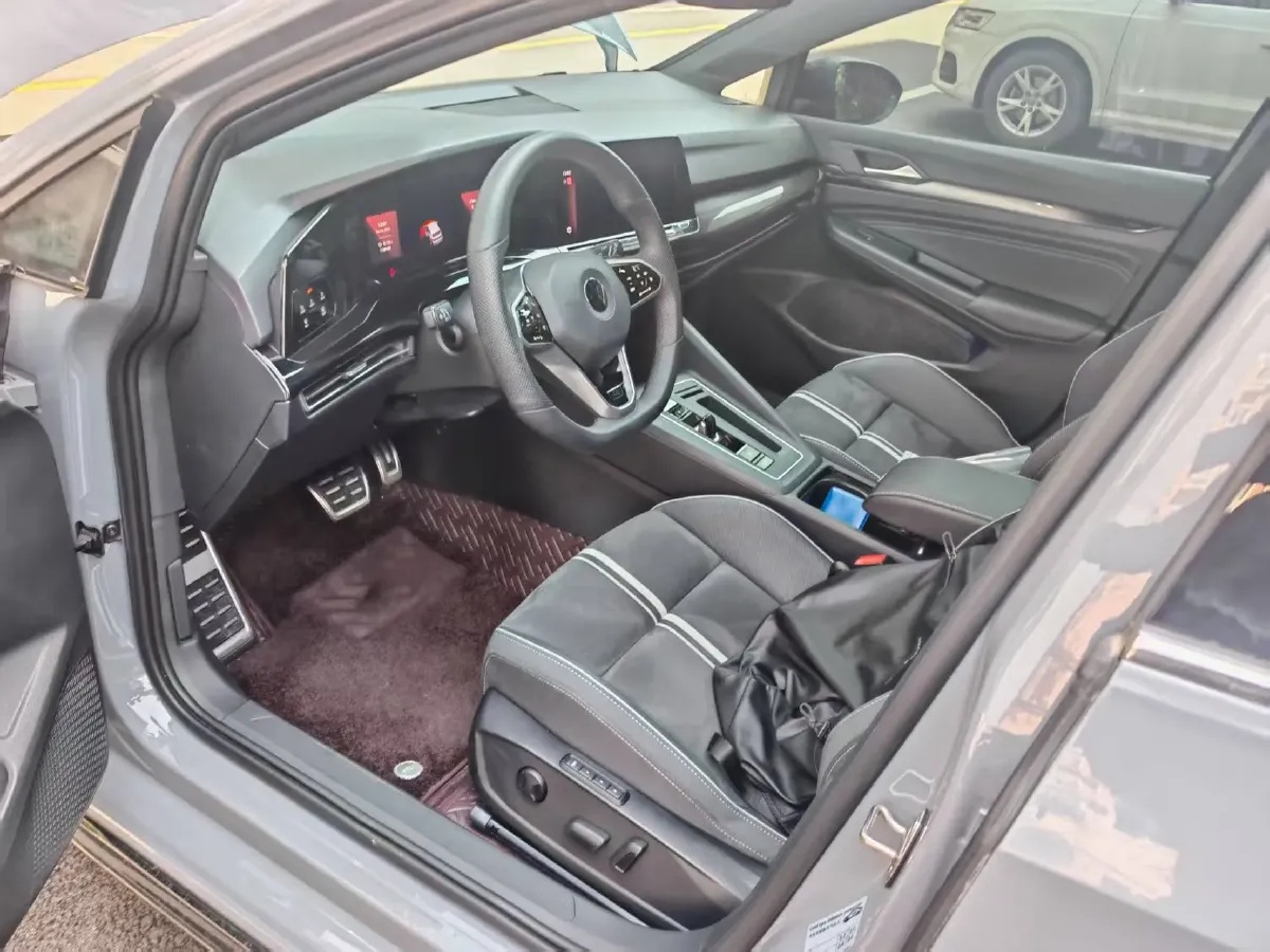 2023 Volkswagen Golf 1.4T 150HP L4 7DCT,autocango,china used car exporter,china ev exporter,chinese used car exporter,chinese used ev exporter