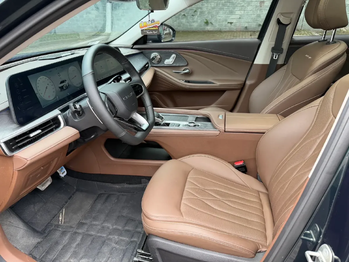 2025 Chery Arrizo 8 2.0T 254HP L4 8AT,autocango,china used car exporter,china ev exporter,chinese used car exporter,chinese used ev exporter