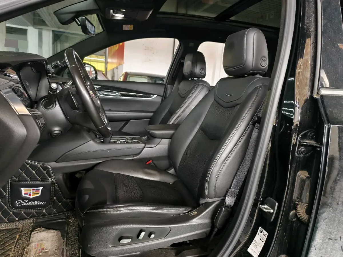 2020 Cadillac XT6 2.0T 237HP L4 9AT,autocango,china used car exporter,china ev exporter,chinese used car exporter,chinese used ev exporter