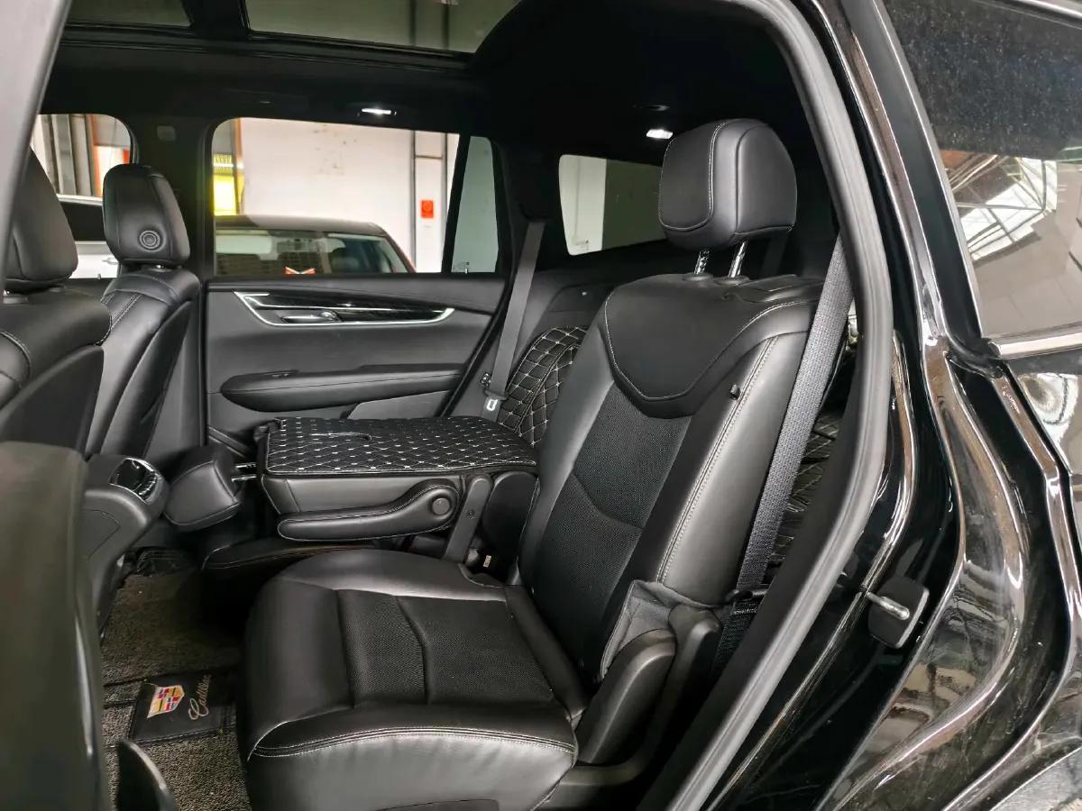 2020 Cadillac XT6 2.0T 237HP L4 9AT,autocango,china used car exporter,china ev exporter,chinese used car exporter,chinese used ev exporter