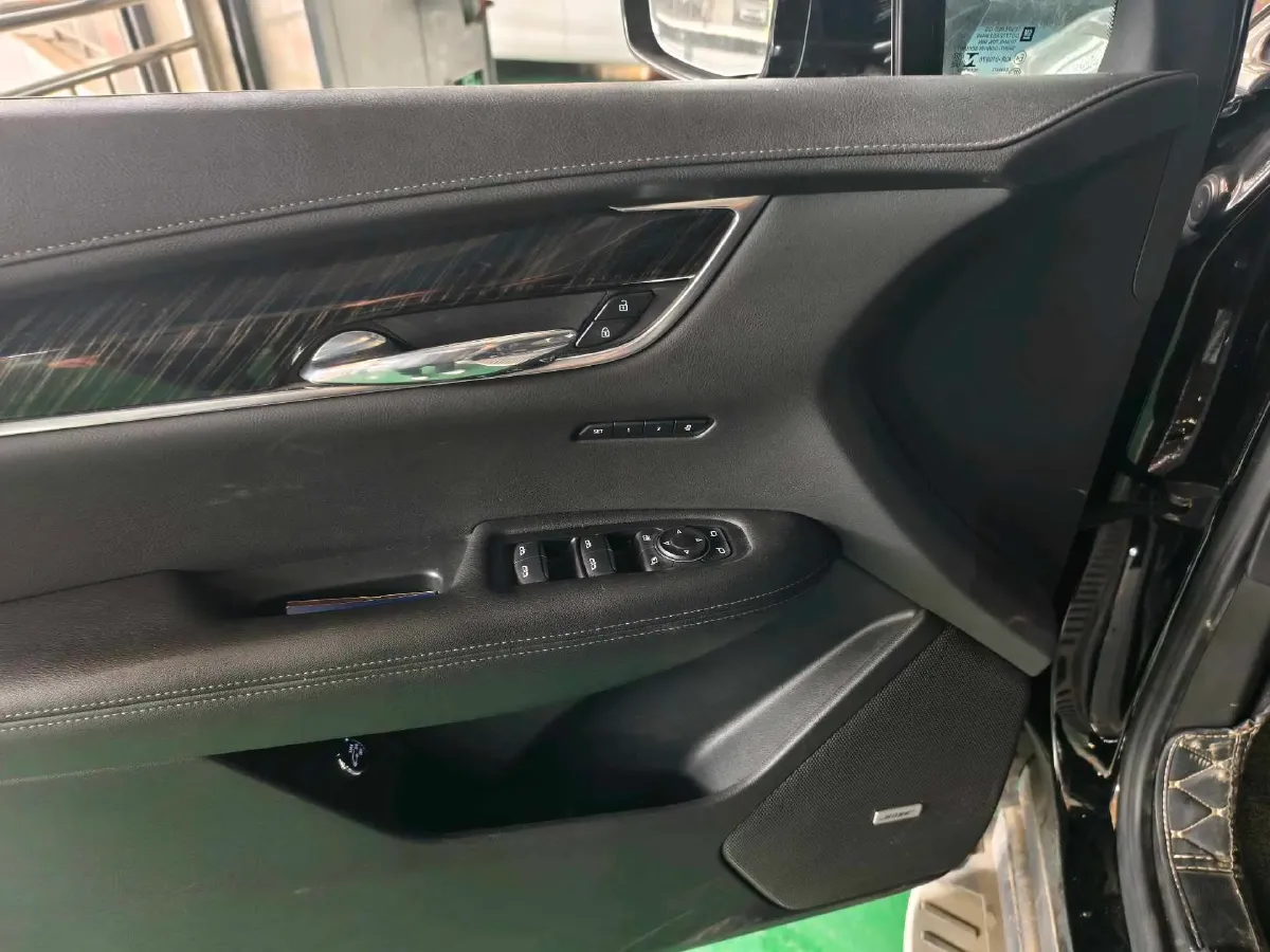 2020 Cadillac XT6 2.0T 237HP L4 9AT,autocango,china used car exporter,china ev exporter,chinese used car exporter,chinese used ev exporter