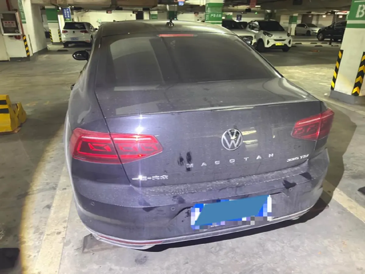 2020 Volkswagen Magotan 2.0T 186HP L4 7DCT,autocango,china used car exporter,china ev exporter,chinese used car exporter,chinese used ev exporter