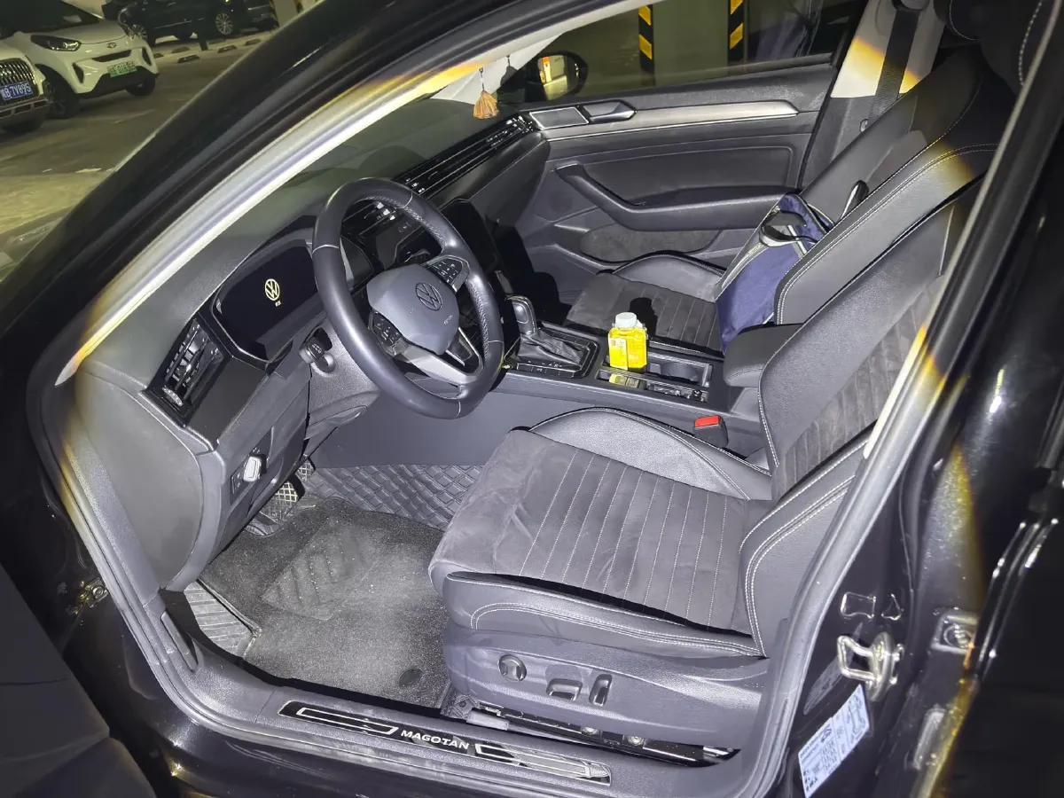 2020 Volkswagen Magotan 2.0T 186HP L4 7DCT,autocango,china used car exporter,china ev exporter,chinese used car exporter,chinese used ev exporter