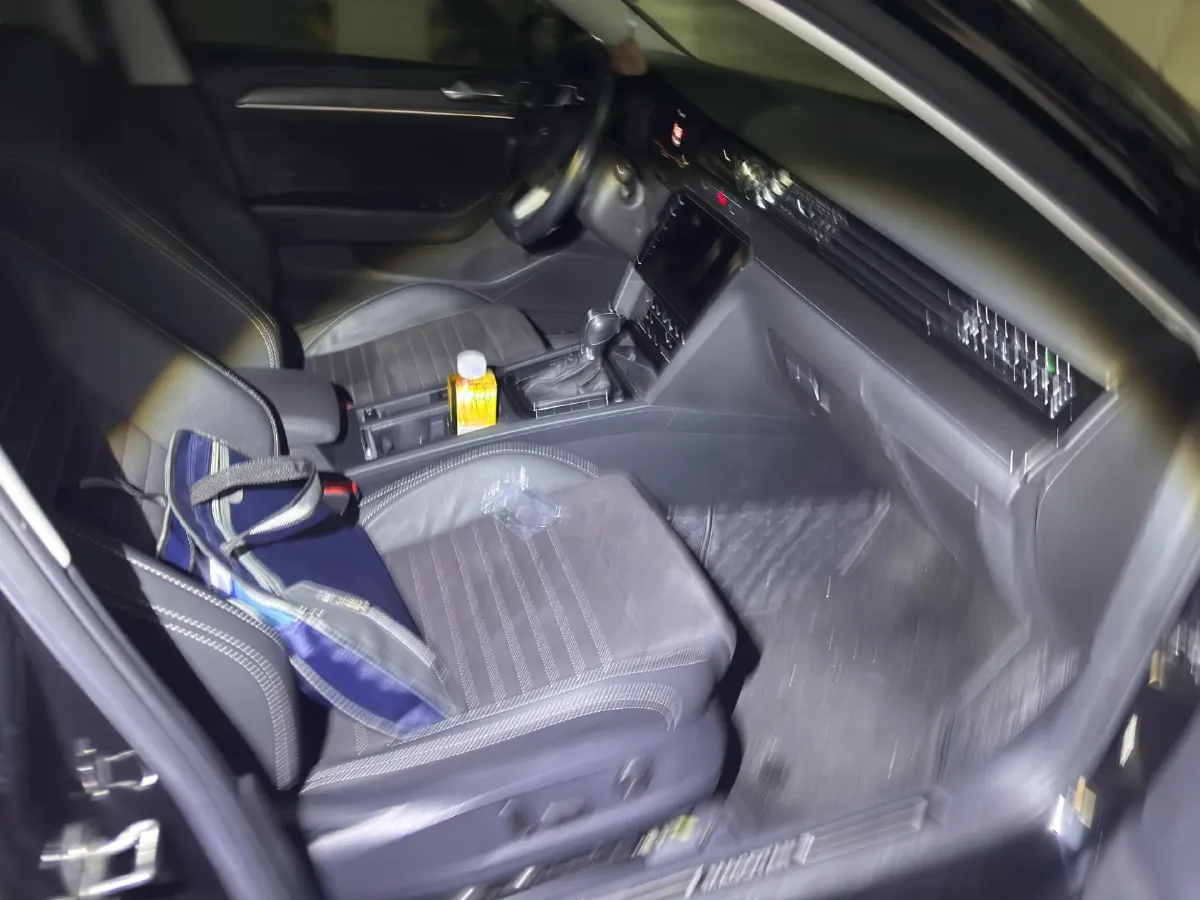 2020 Volkswagen Magotan 2.0T 186HP L4 7DCT,autocango,china used car exporter,china ev exporter,chinese used car exporter,chinese used ev exporter