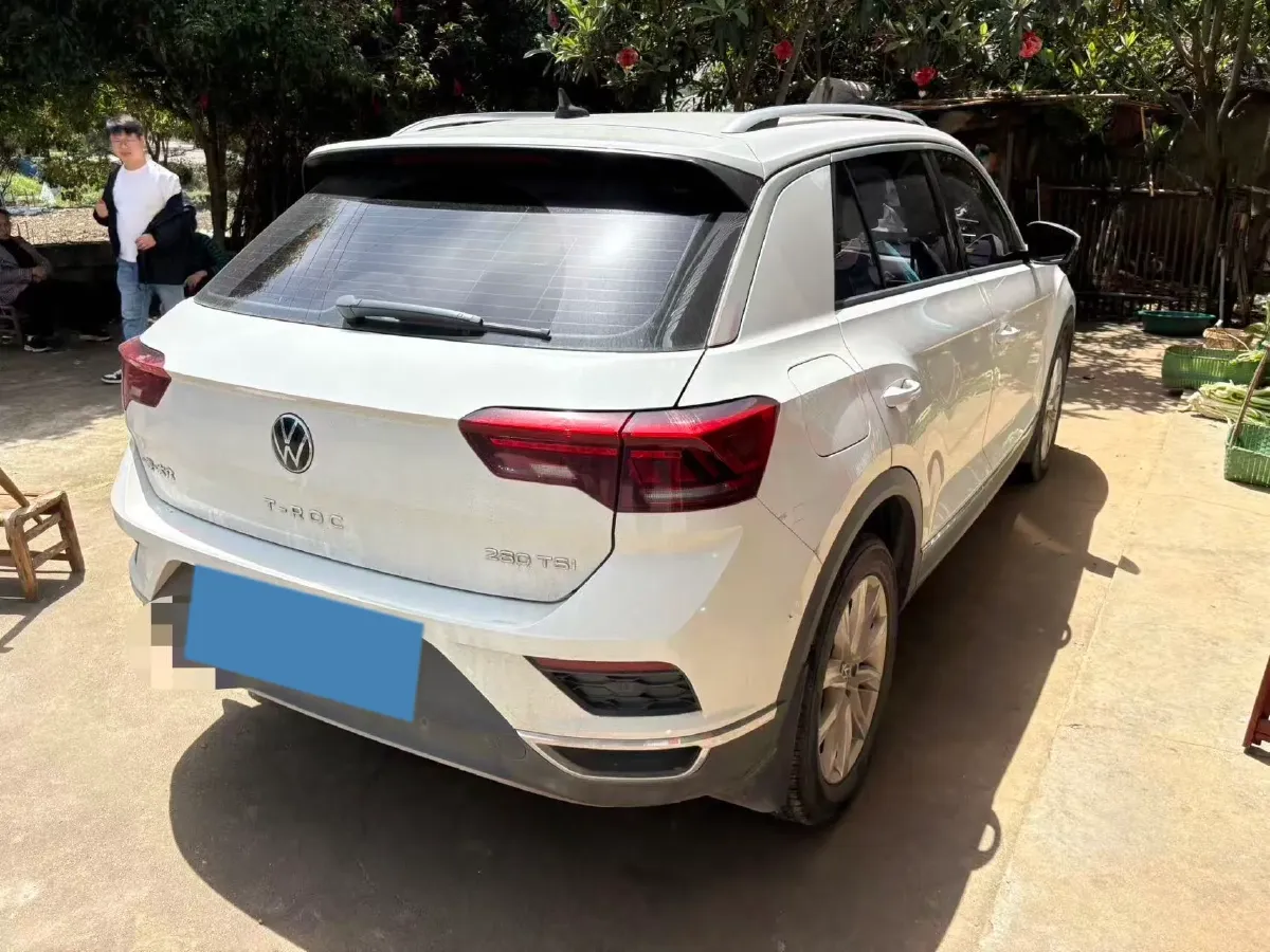 2022 Volkswagen T-Roc 1.4T 150HP L4 7DCT,autocango,china used car exporter,china ev exporter,chinese used car exporter,chinese used ev exporter