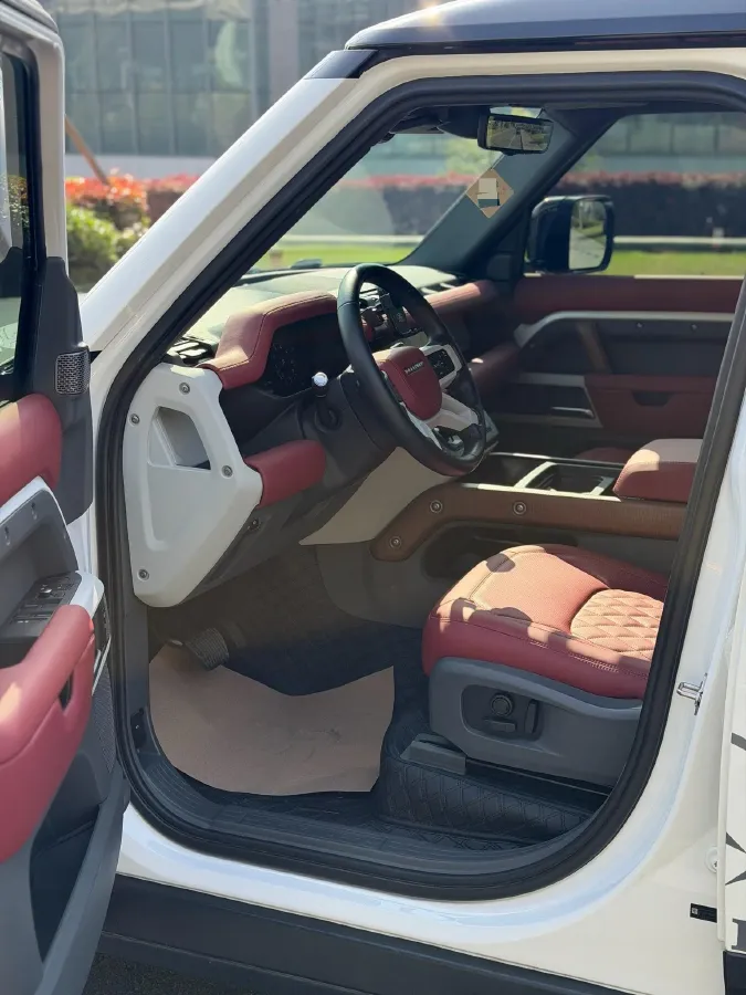 2021 Land Rover Defender 3.0T 400HP L6 8AT,autocango,china used car exporter,china ev exporter,chinese used car exporter,chinese used ev exporter