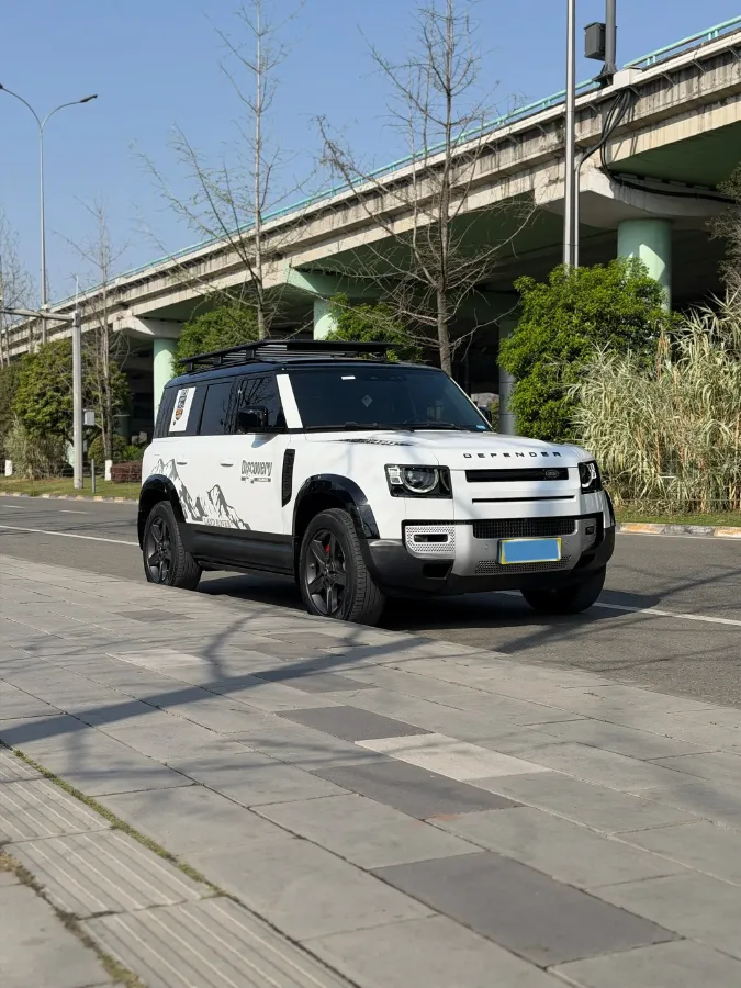 2021 Land Rover Defender 3.0T 400HP L6 8AT,autocango,china used car exporter,china ev exporter,chinese used car exporter,chinese used ev exporter