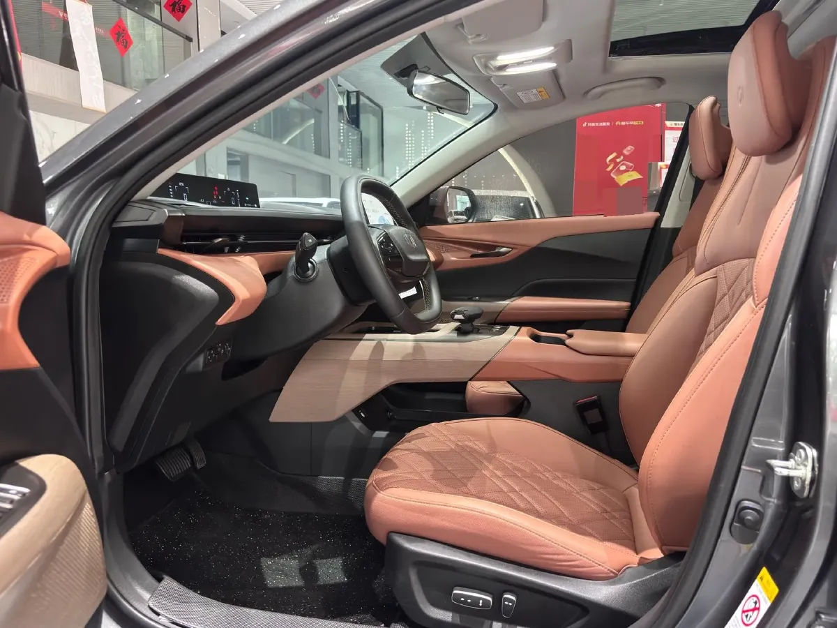 2024 ChangAn QiYuan A05 1.5L 110HP L4 E-CVT PHEV 18.99KWH,autocango,china used car exporter,china ev exporter,chinese used car exporter,chinese used ev exporter