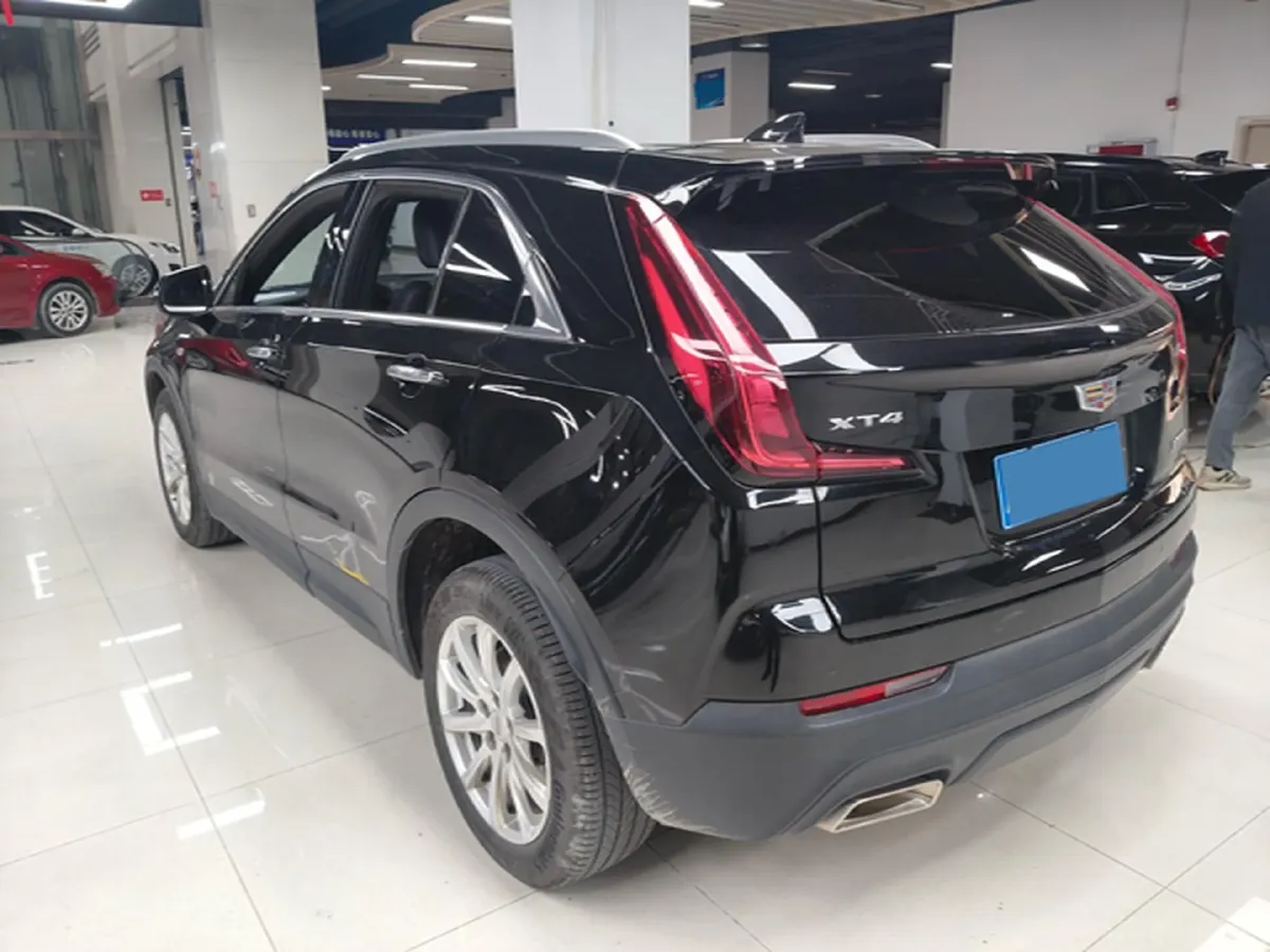 2022 Cadillac XT4 2.0T 237HP L4 9AT,autocango,china used car exporter,china ev exporter,chinese used car exporter,chinese used ev exporter