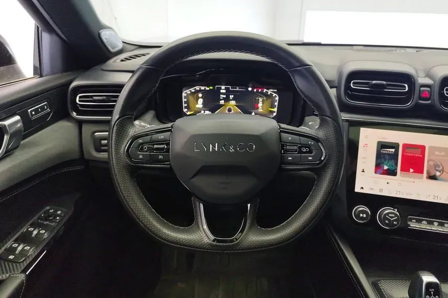 2022 LYNK&CO 03 2.0T 190HP L4 7DCT,autocango,china used car exporter,china ev exporter,chinese used car exporter,chinese used ev exporter