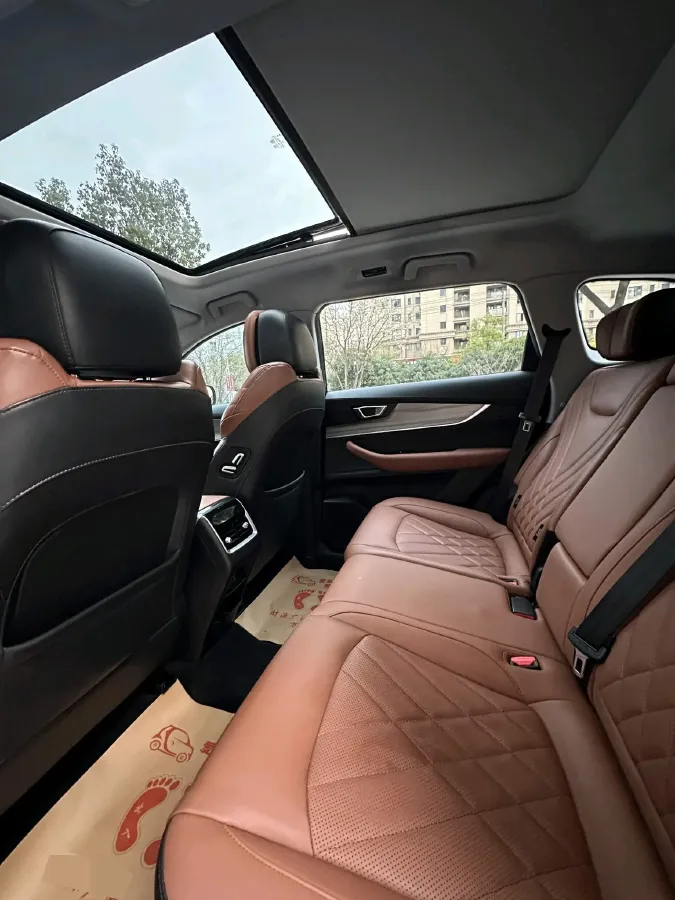 2022 ChangAn CS75 Plus 2.0T 233HP L4 8AT,autocango,china used car exporter,china ev exporter,chinese used car exporter,chinese used ev exporter