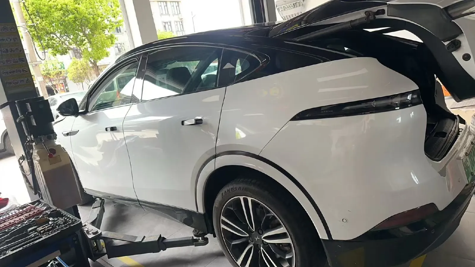 2023 Xpeng G6 BEV 87.5KWH,autocango,china used car exporter,china ev exporter,chinese used car exporter,chinese used ev exporter
