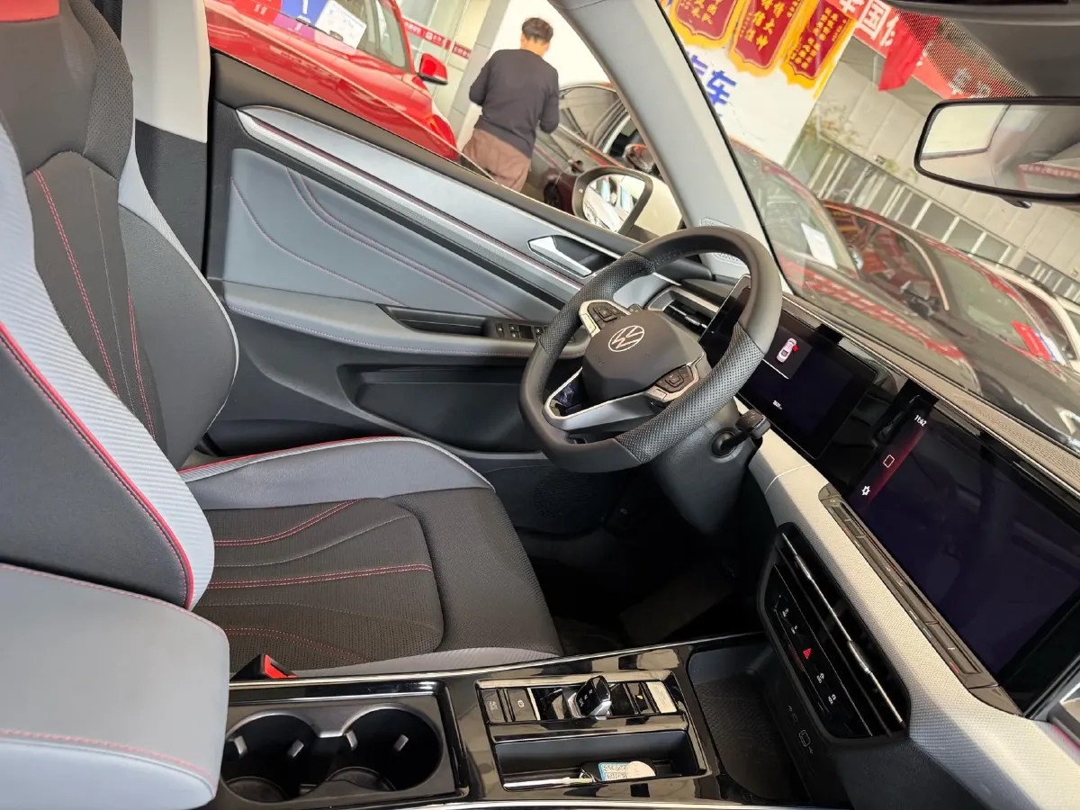 2024 Volkswagen Lamando 1.4T 150HP L4 7DCT,autocango,china used car exporter,china ev exporter,chinese used car exporter,chinese used ev exporter