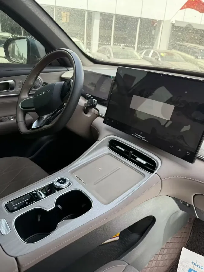 2025 Chery Tiggo8 PLUS C-DM 1.5T 156HP L4 1DHT PHEV,autocango,china used car exporter,china ev exporter,chinese used car exporter,chinese used ev exporter