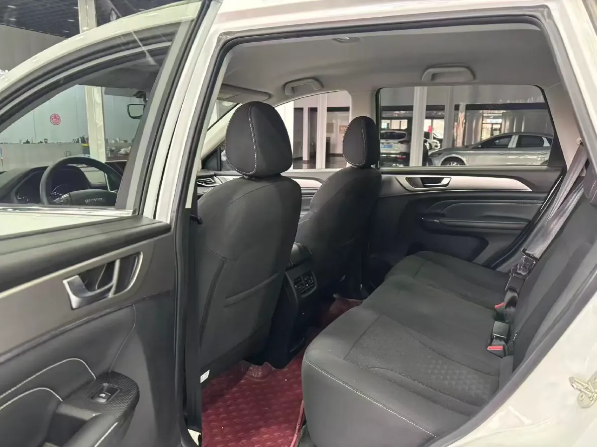 2021 Haval M6 1.5T 150HP L4 7DCT,autocango,china used car exporter,china ev exporter,chinese used car exporter,chinese used ev exporter