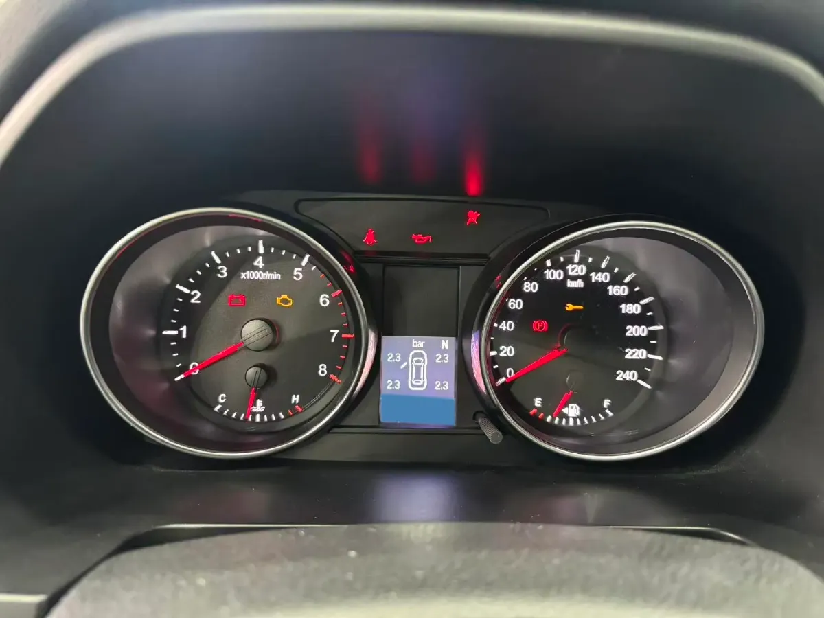 2021 Haval M6 1.5T 150HP L4 7DCT,autocango,china used car exporter,china ev exporter,chinese used car exporter,chinese used ev exporter