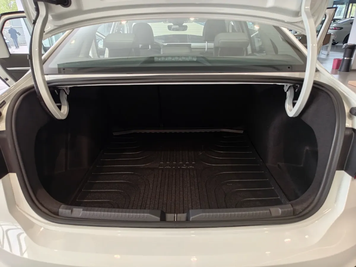 2024 Volkswagen Lavida 1.5T 160HP L4 7DCT,autocango,china used car exporter,china ev exporter,chinese used car exporter,chinese used ev exporter