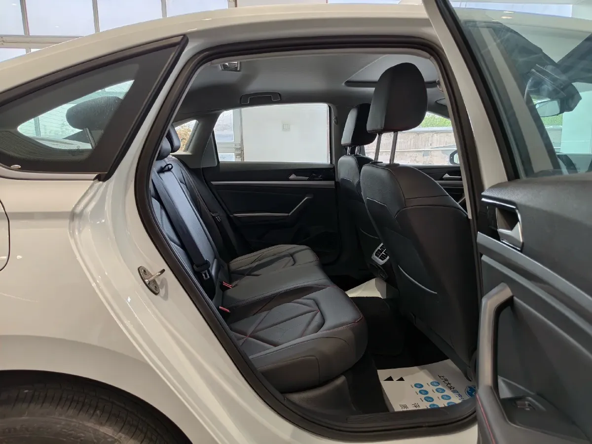 2024 Volkswagen Lavida 1.5T 160HP L4 7DCT,autocango,china used car exporter,china ev exporter,chinese used car exporter,chinese used ev exporter