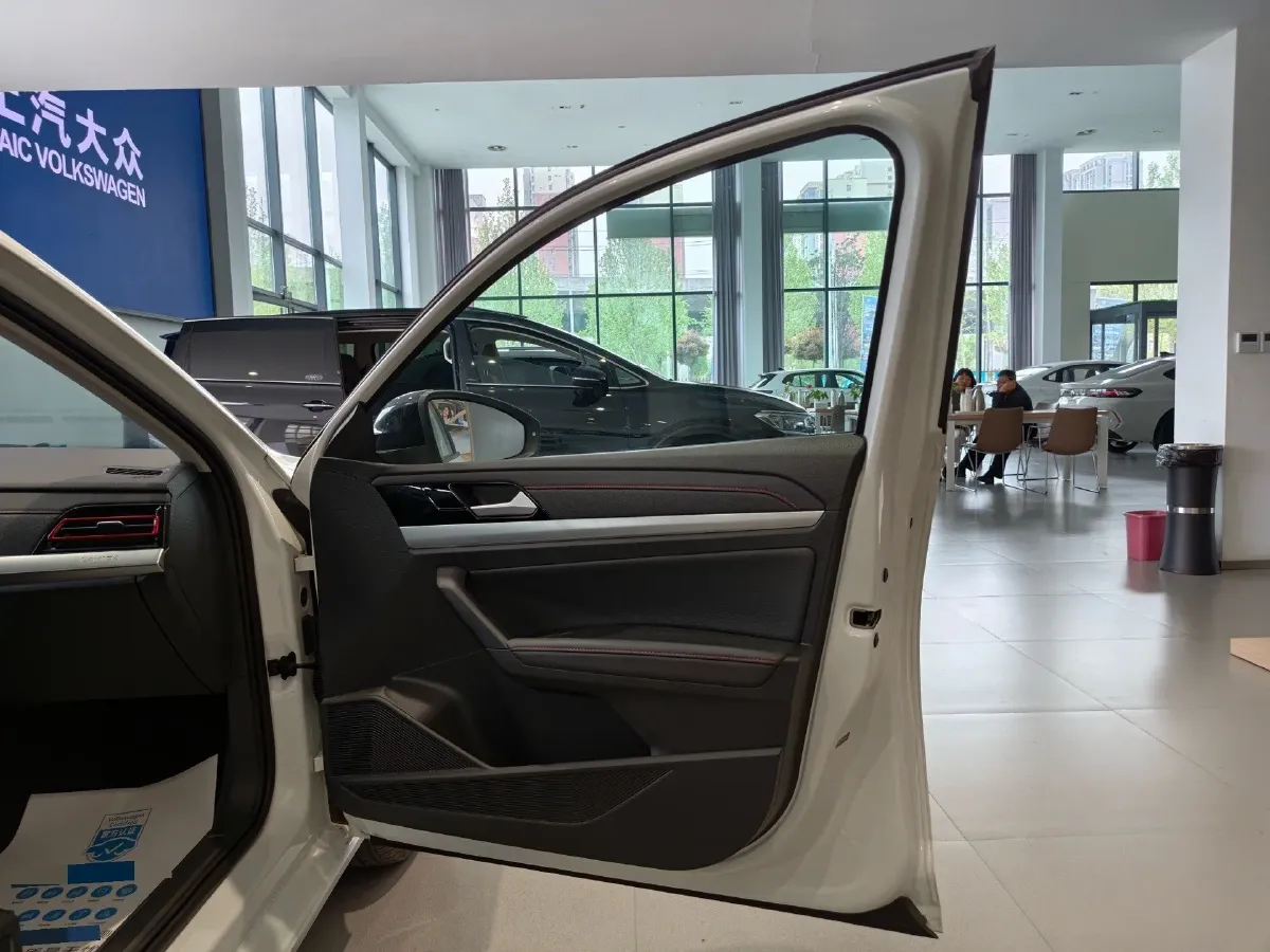 2024 Volkswagen Lavida 1.5T 160HP L4 7DCT,autocango,china used car exporter,china ev exporter,chinese used car exporter,chinese used ev exporter