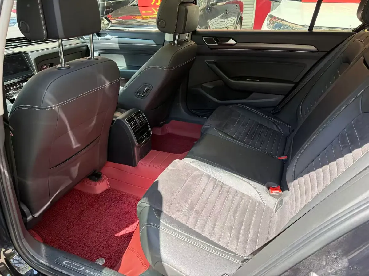 2020 Volkswagen Magotan 2.0T 186HP L4 7DCT,autocango,china used car exporter,china ev exporter,chinese used car exporter,chinese used ev exporter