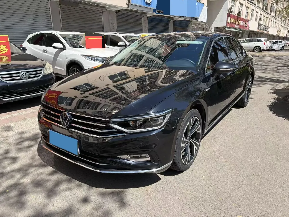 2020 Volkswagen Magotan 2.0T 186HP L4 7DCT,autocango,china used car exporter,china ev exporter,chinese used car exporter,chinese used ev exporter