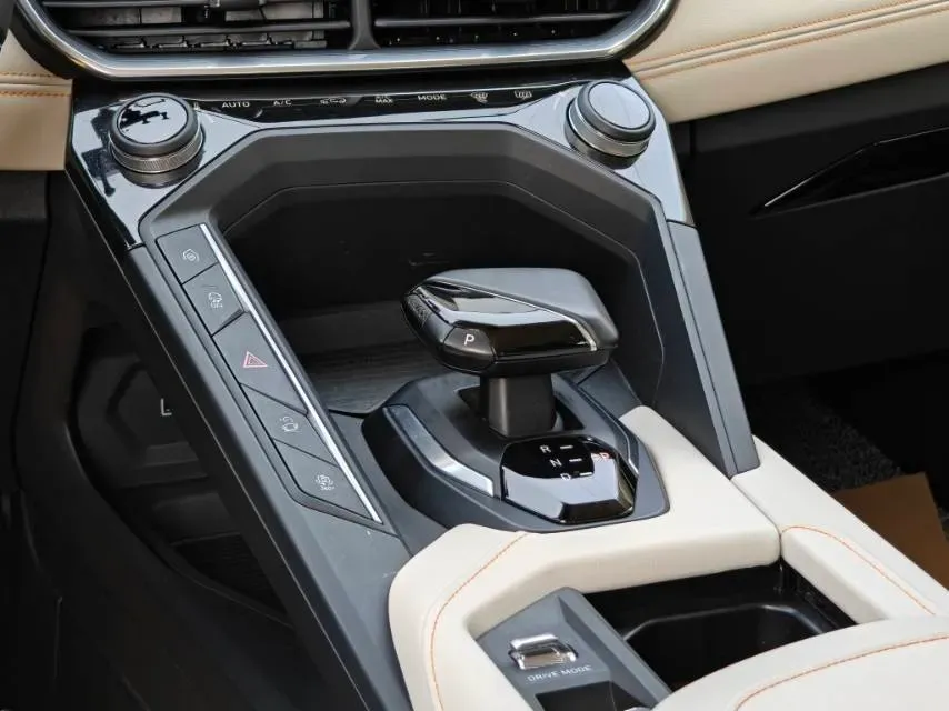 2020 LYNK&CO 06 EM-P 1.5T 177HP L3 7DCT PHEV 11.3KWH,autocango,china used car exporter,china ev exporter,chinese used car exporter,chinese used ev exporter