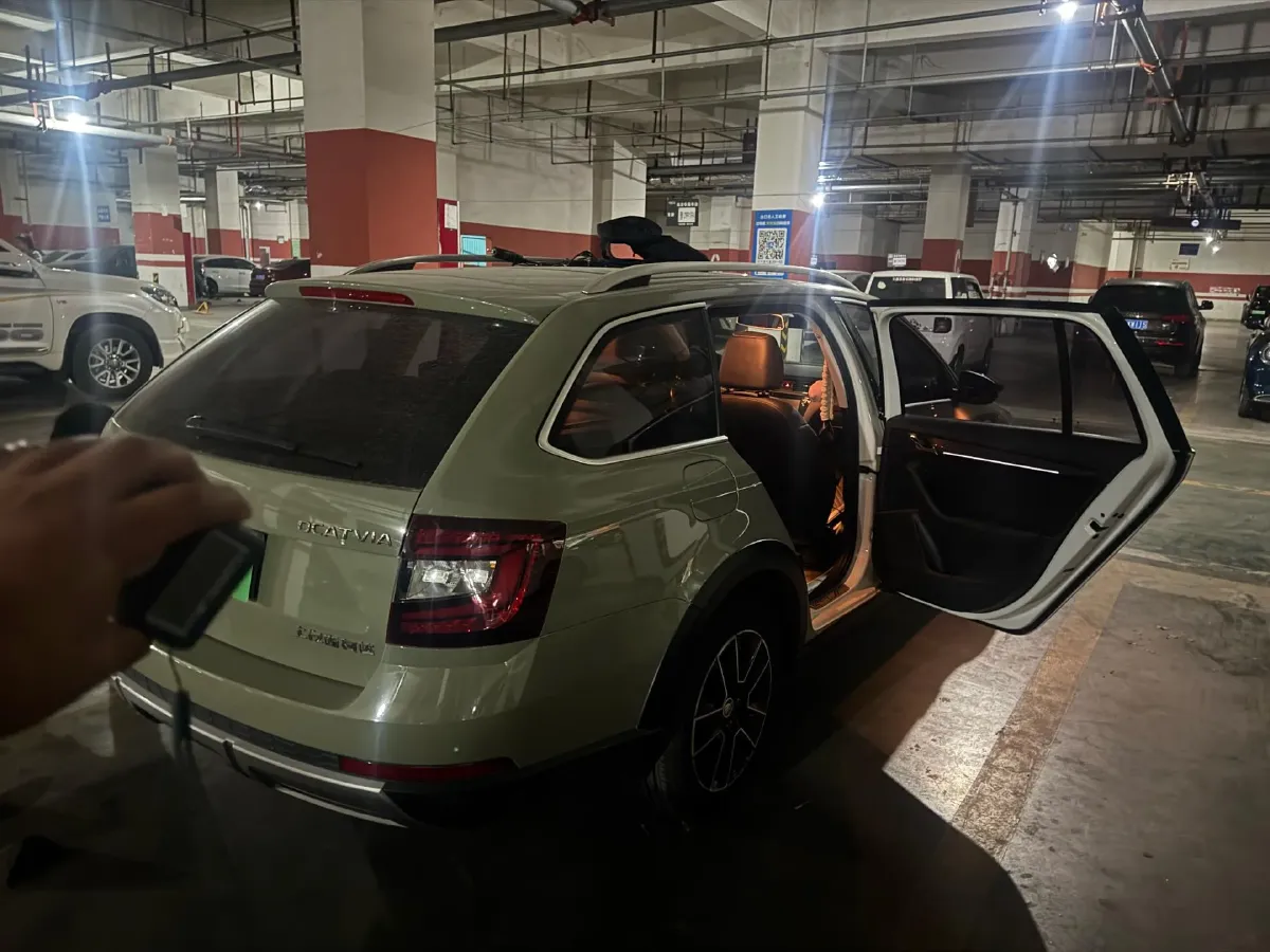 2018 Skoda Octavia 1.2T 116HP L4 7DCT,autocango,china used car exporter,china ev exporter,chinese used car exporter,chinese used ev exporter