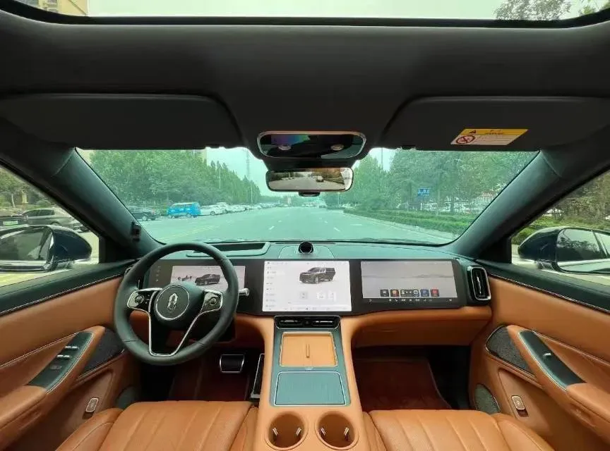 2025 AITO AITO M8 REEV 160HP REEV 53.4KWH,autocango,china used car exporter,china ev exporter,chinese used car exporter,chinese used ev exporter