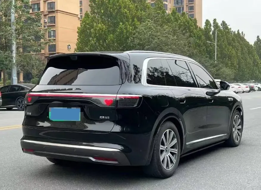 2025 AITO AITO M8 REEV 160HP REEV 53.4KWH,autocango,china used car exporter,china ev exporter,chinese used car exporter,chinese used ev exporter