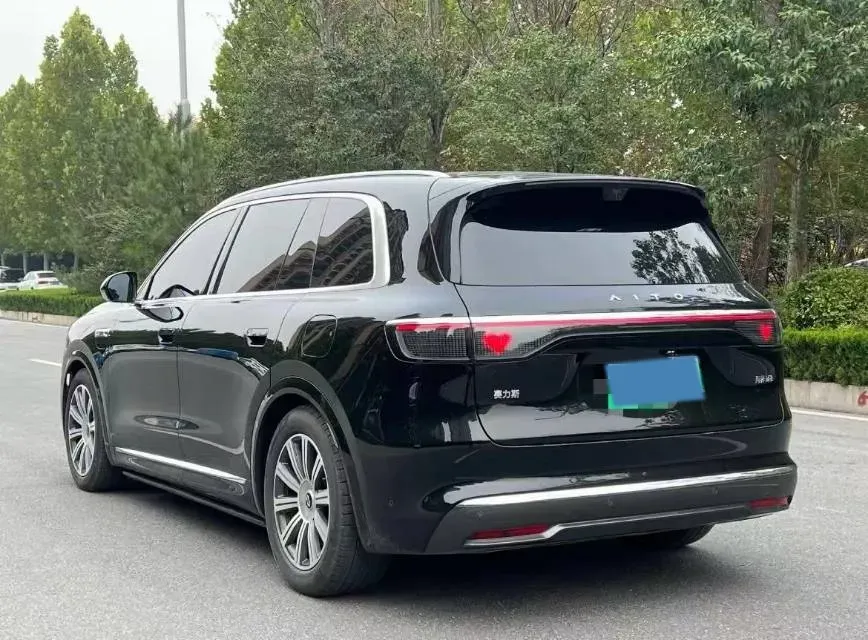 2025 AITO AITO M8 REEV 160HP REEV 53.4KWH,autocango,china used car exporter,china ev exporter,chinese used car exporter,chinese used ev exporter