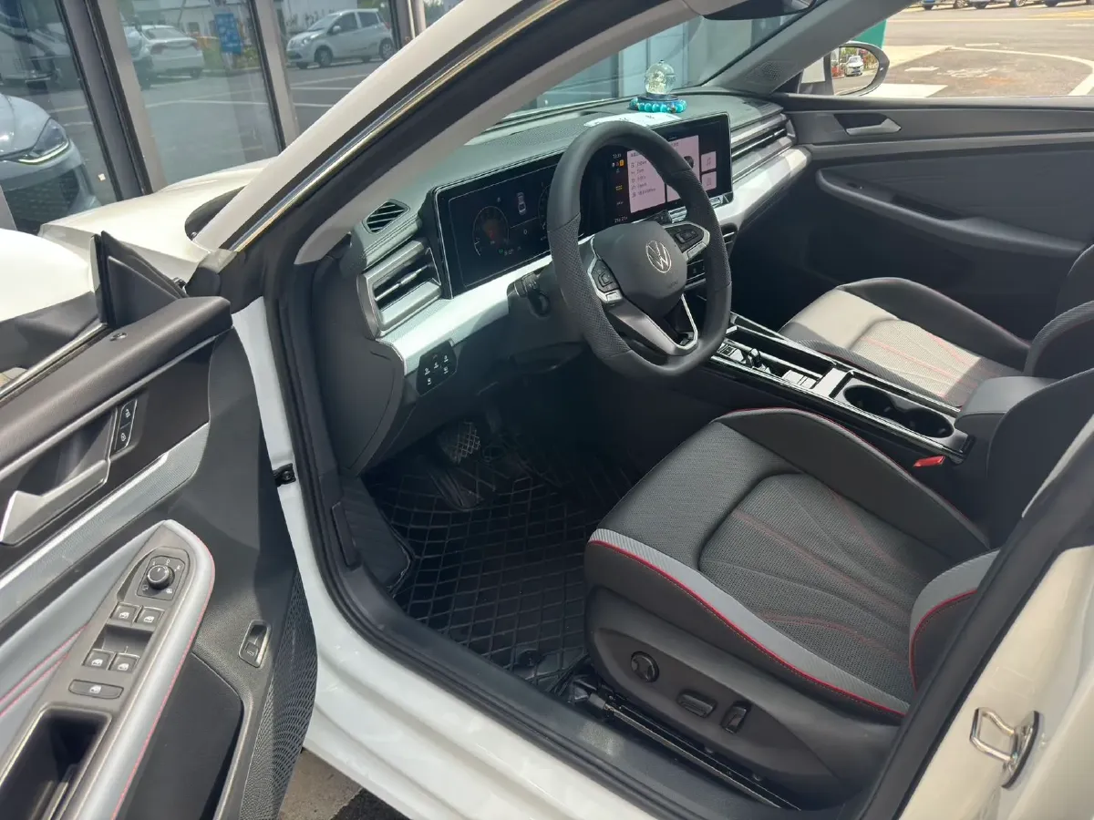 2025 Volkswagen Lamando 1.4T 150HP L4 7DCT,autocango,china used car exporter,china ev exporter,chinese used car exporter,chinese used ev exporter