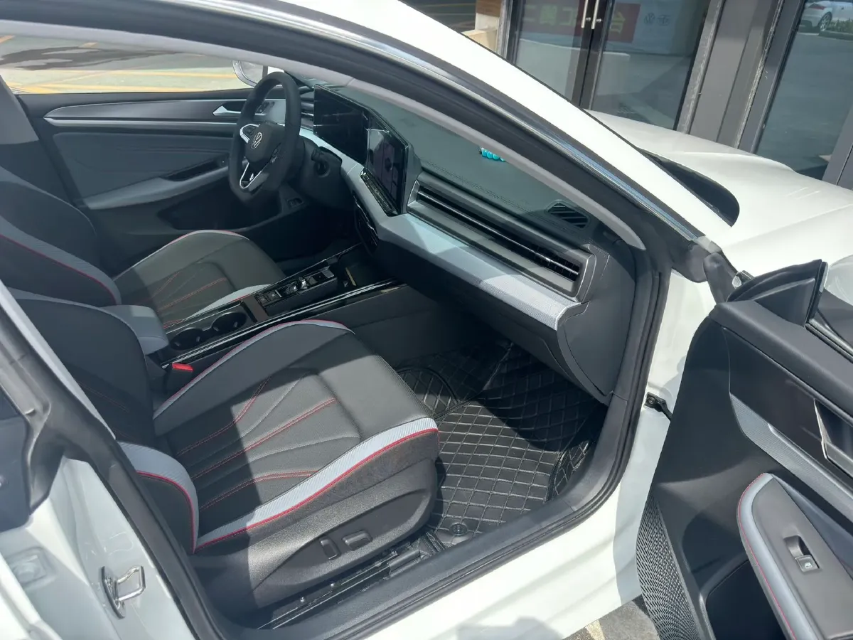 2025 Volkswagen Lamando 1.4T 150HP L4 7DCT,autocango,china used car exporter,china ev exporter,chinese used car exporter,chinese used ev exporter