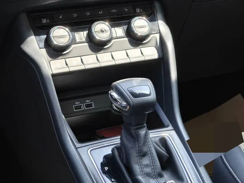 2018 Skoda Octavia 1.4T 150HP L4 7DCT,autocango,china used car exporter,china ev exporter,chinese used car exporter,chinese used ev exporter