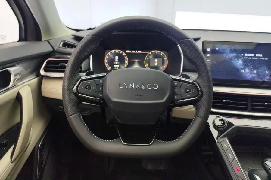 2023 LYNK&CO 03 1.5T 181HP L4 7DCT,autocango,china used car exporter,china ev exporter,chinese used car exporter,chinese used ev exporter