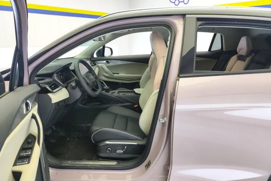 2023 LYNK&CO 03 1.5T 181HP L4 7DCT,autocango,china used car exporter,china ev exporter,chinese used car exporter,chinese used ev exporter