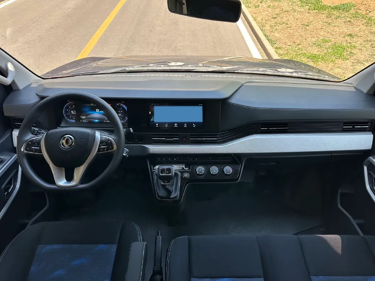 2023 DongFeng DFAC YuFeng 2.0T 136HP L4 7DCT,autocango,china used car exporter,china ev exporter,chinese used car exporter,chinese used ev exporter