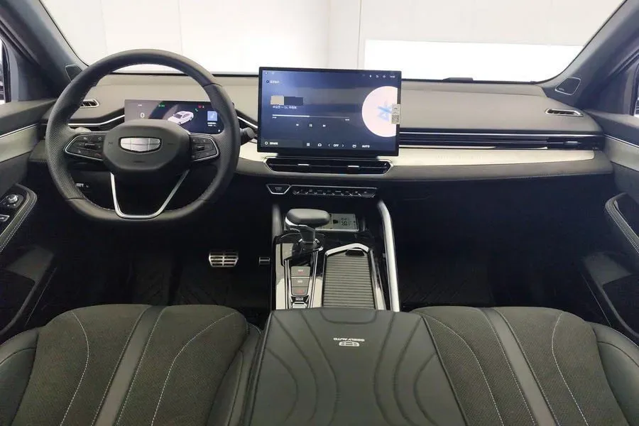 2025 Geely Preface 2.0T 238HP L4 8AT,autocango,china used car exporter,china ev exporter,chinese used car exporter,chinese used ev exporter