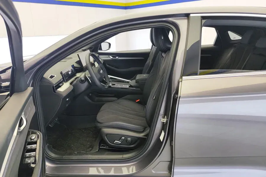 2025 Geely Preface 2.0T 238HP L4 8AT,autocango,china used car exporter,china ev exporter,chinese used car exporter,chinese used ev exporter