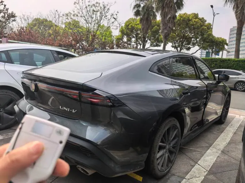 2025 ChangAn UNI-V 1.5T 192HP L4 7DCT,autocango,china used car exporter,china ev exporter,chinese used car exporter,chinese used ev exporter