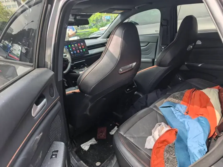 2025 ChangAn UNI-V 1.5T 192HP L4 7DCT,autocango,china used car exporter,china ev exporter,chinese used car exporter,chinese used ev exporter