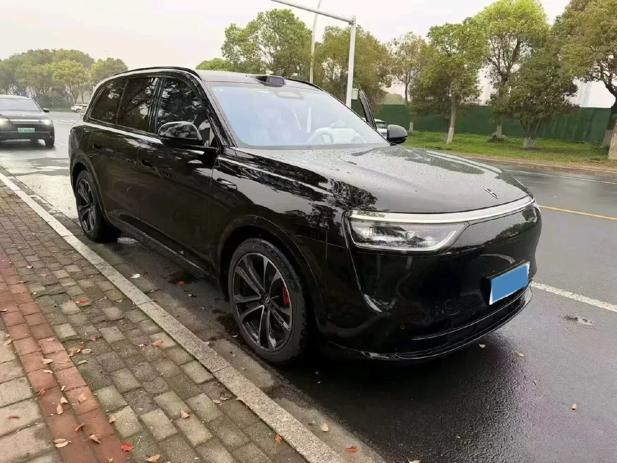 2025 AITO AITO M8 REEV 160HP REEV 53.4KWH,autocango,china used car exporter,china ev exporter,chinese used car exporter,chinese used ev exporter