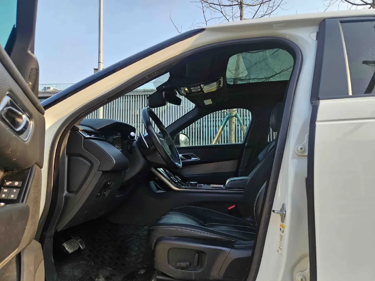 2019 Land Rover Range Rover Velar 3.0T 380HP V6 8AT,autocango,china used car exporter,china ev exporter,chinese used car exporter,chinese used ev exporter