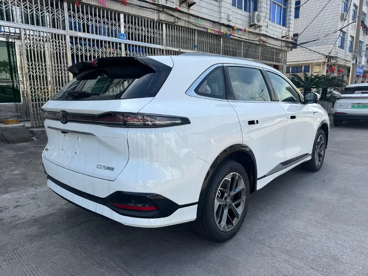 2025 ChangAn CS75 Plus 1.5T 188HP L4 8AT,autocango,china used car exporter,china ev exporter,chinese used car exporter,chinese used ev exporter