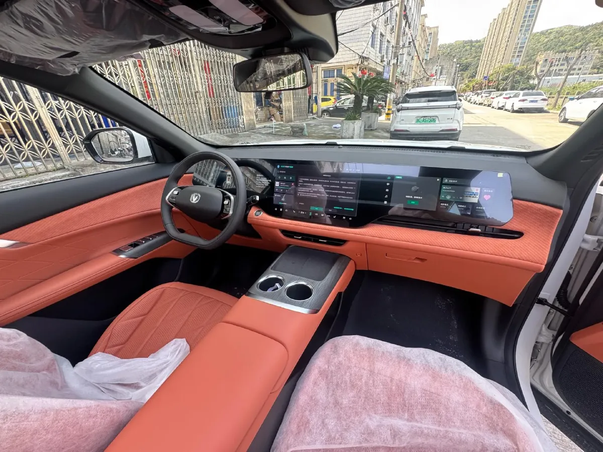 2025 ChangAn CS75 Plus 1.5T 188HP L4 8AT,autocango,china used car exporter,china ev exporter,chinese used car exporter,chinese used ev exporter