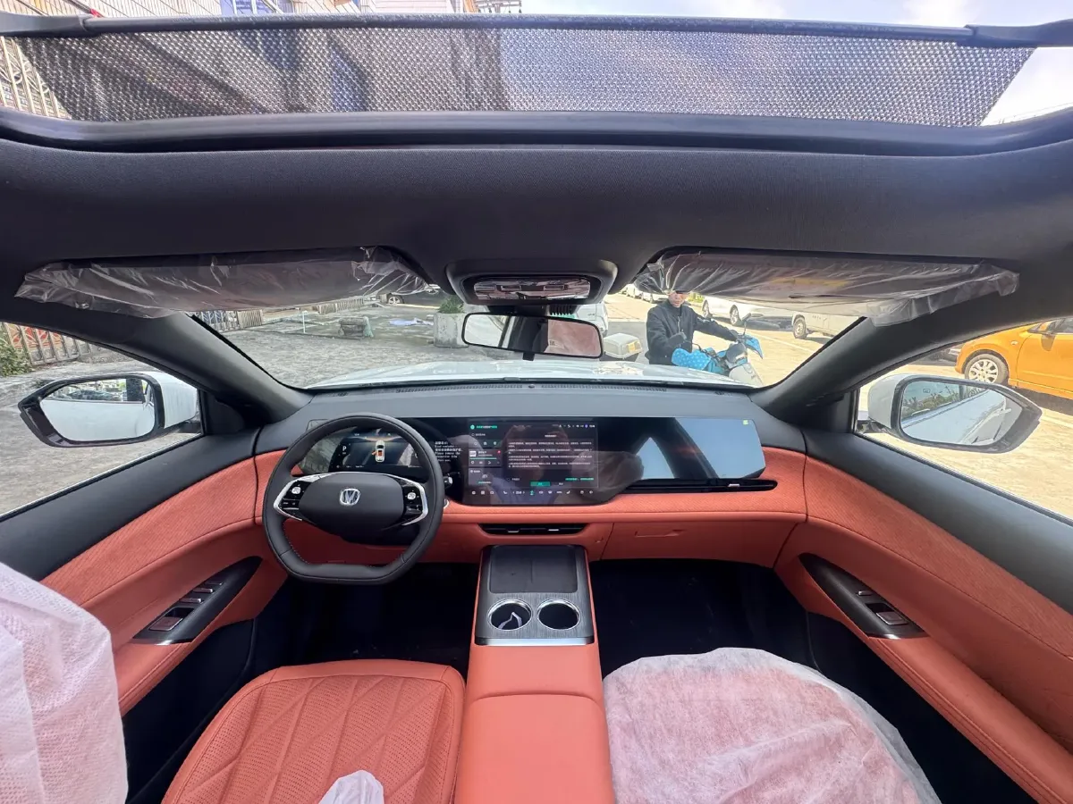 2025 ChangAn CS75 Plus 1.5T 188HP L4 8AT,autocango,china used car exporter,china ev exporter,chinese used car exporter,chinese used ev exporter